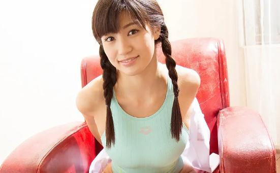 高桥圣子又名高崎圣子，两个名字都比较出名，对于宅男来说都非常的熟悉了，另外，高桥圣子本人的经历比较多，曾经做过xie真明写，还是偶像组合moerystar的成员，以及camouflage的吉他手，可以说是一位多才多艺的漂亮女优。