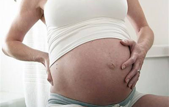 孕妇腰酸背痛是怎么回事 孕妇怎么缓解腰背痛