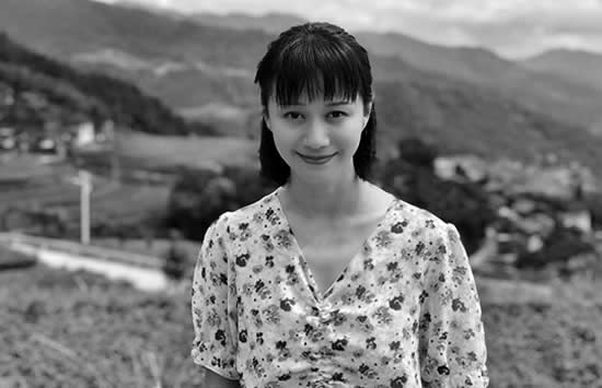 倪虹洁最新个人写真介绍