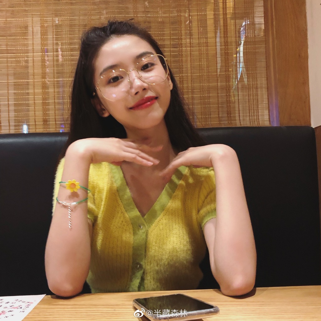 半藏森林清纯照