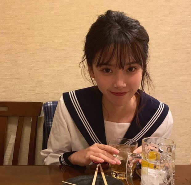 关于半藏森林的清新唯美写真多不胜数，拥有天使面孔的百变精灵，胡文婕今年19岁了，爱好游戏机、摇滚乐、 COSPLAY。因为在微博上时常晒出自己COS照、古风照和性感照，备受宅男们追捧。