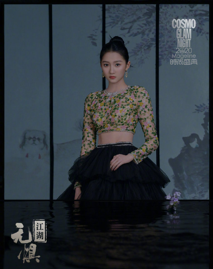 佟丽娅杨幂秀绝美肩颈线 关晓彤乔欣小蛮腰太抢镜