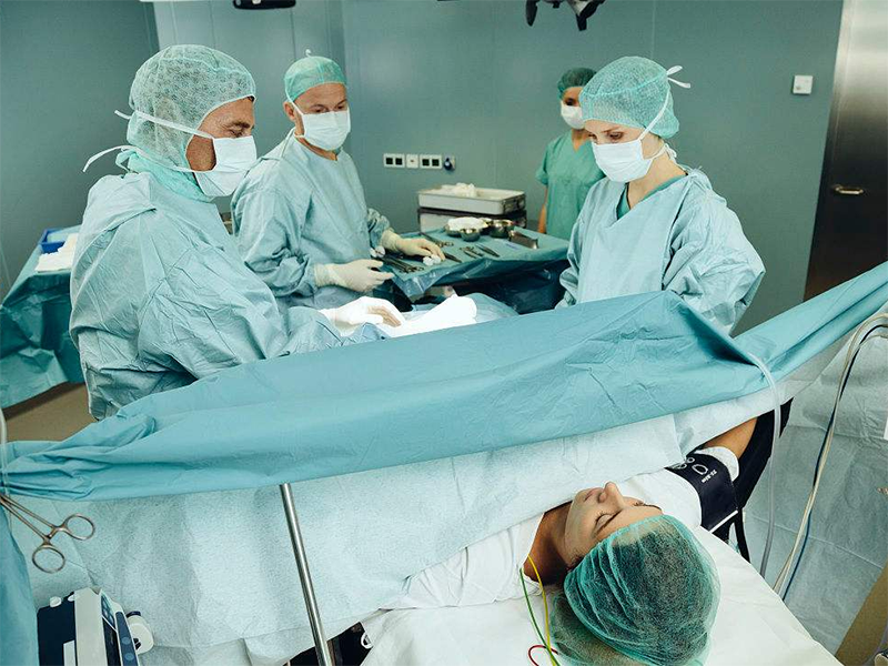 剖腹产是＂拆线＂好还是＂美容线＂好？哪种不会让疤痕增生？