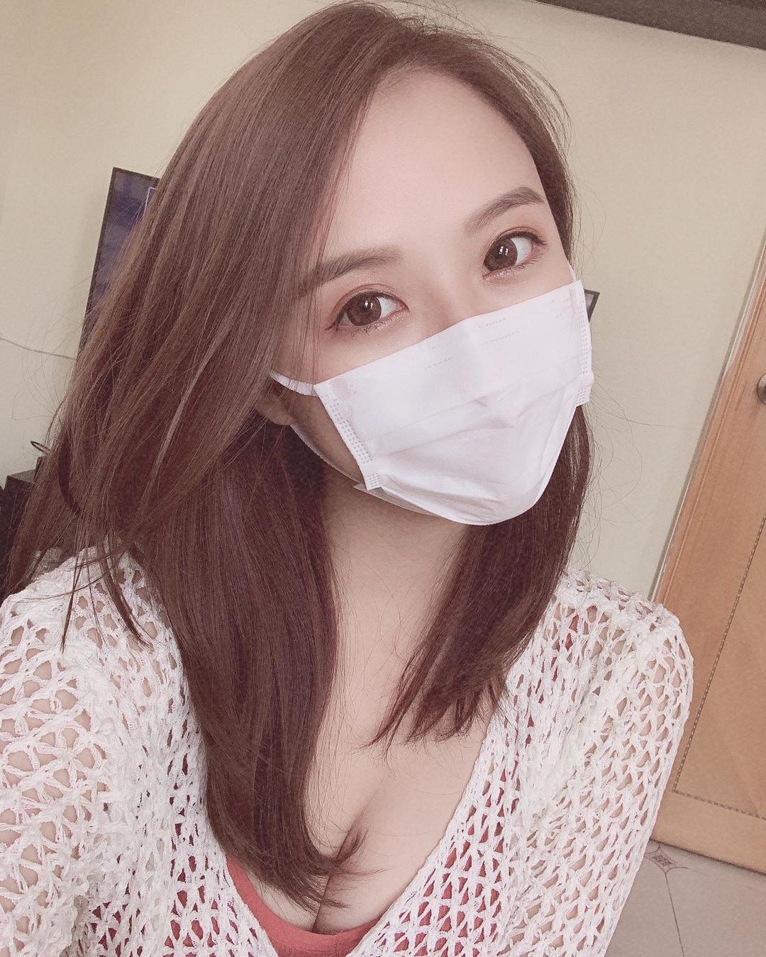 高颜值「超甜美正妹」傲人视角让人难以抵抗！