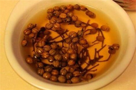 反复发作的霉菌性阴道炎能用花椒治疗吗