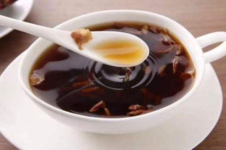 经期喝红糖水好吗？哪些人经期不能喝红糖水