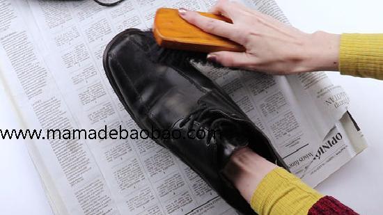 3种方法来给鞋子抛光（找齐合适的工具）