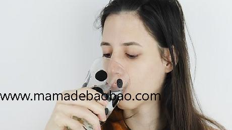 朋友的妻子使用3种方法来获得柔嫩的双唇（柔嫩有光泽的双唇）